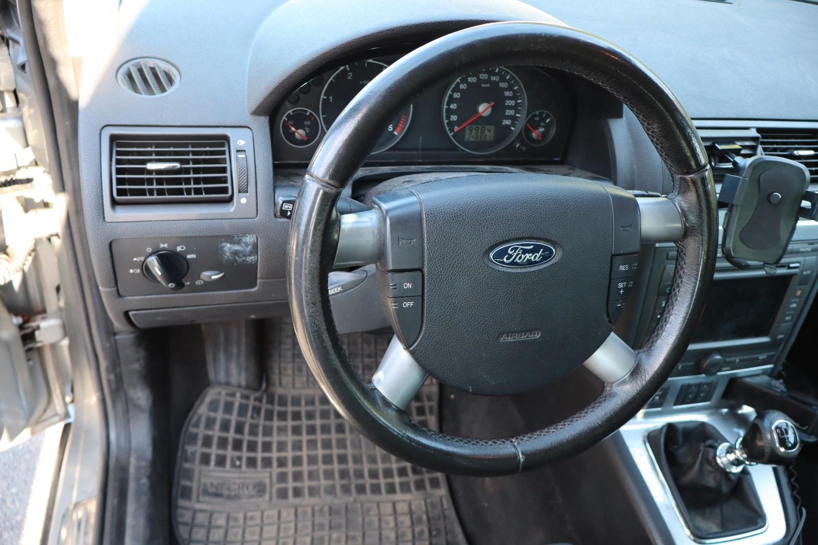 Ford Mondeo 2005 — photo 8