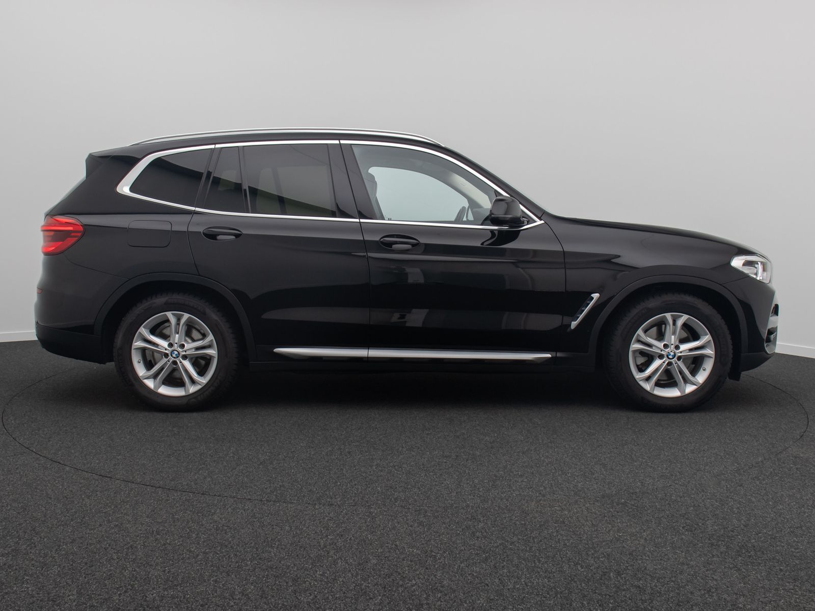 Fahrzeugabbildung BMW X3 xD20d xLine Panorama Sport Individual 18Zoll