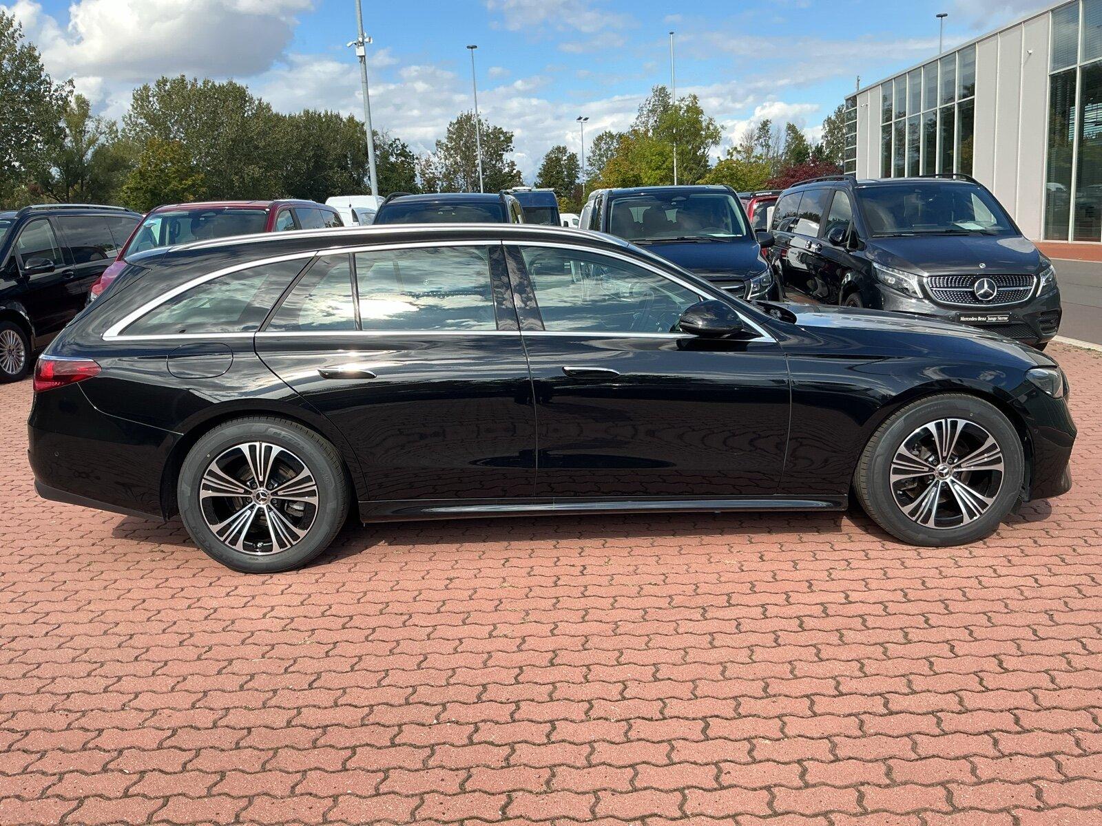 Mercedes-Benz E 220 d T AVANTGARDE RüCam Distro AHK LED Totwin