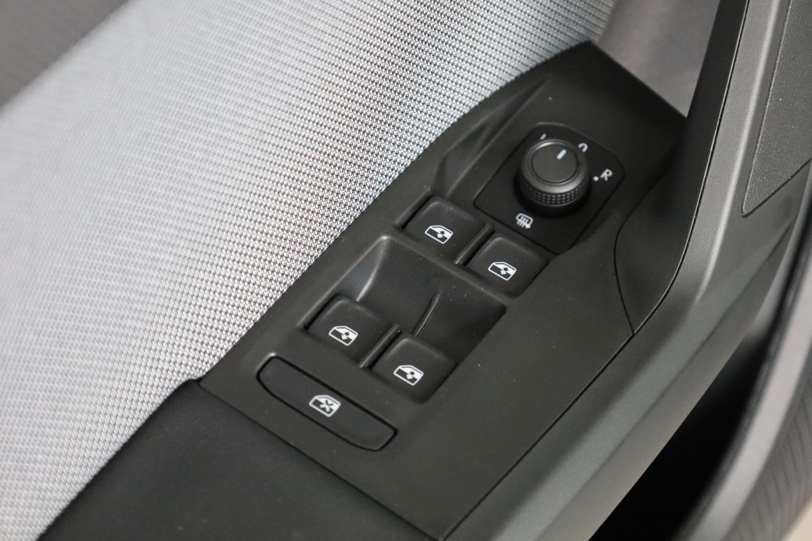 Fahrzeugabbildung SEAT Leon 1.5 TSI 85kW Style *Full-Link *Parklenk