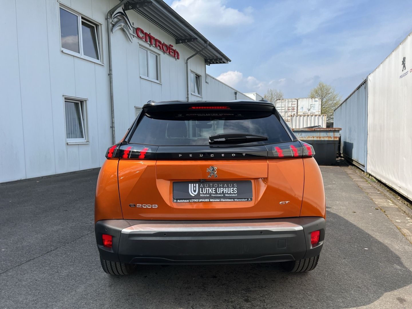 Fahrzeugabbildung Peugeot 2008 GT Elektro 136 Navi ACC CarPlay SHZ