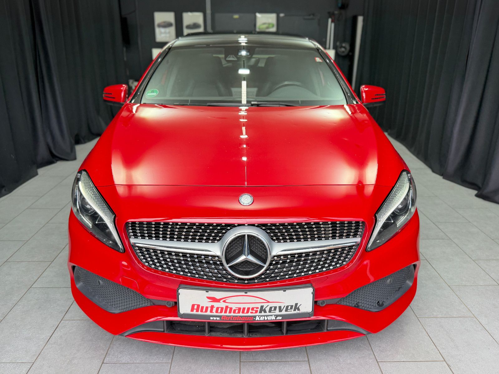Fahrzeugabbildung Mercedes-Benz A 250 4Matic AMG-LINE|PANORAMA|7G AUTOMATIK|