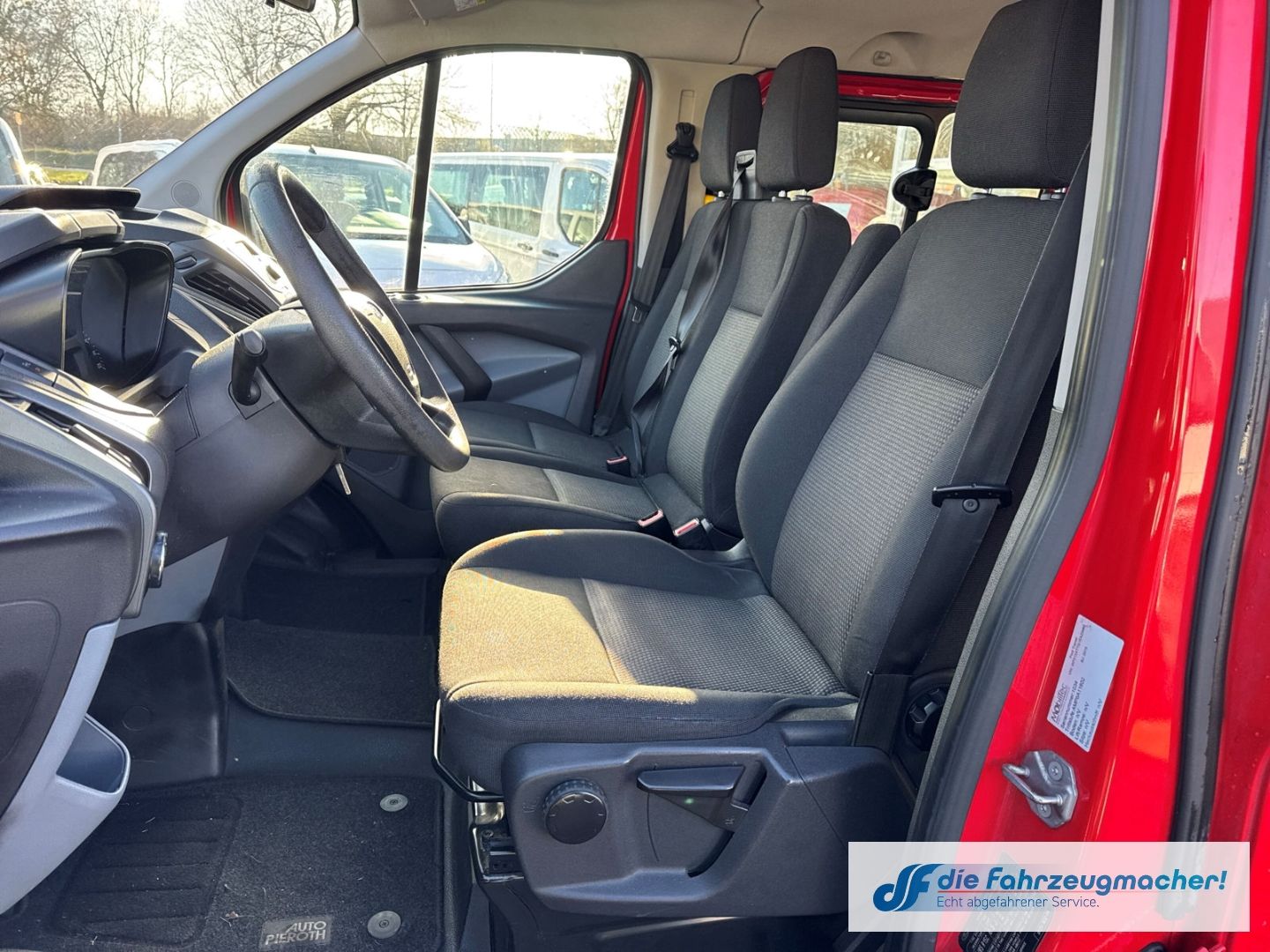 Fahrzeugabbildung Ford Transit Custom Tourneo 300 L1 *2504