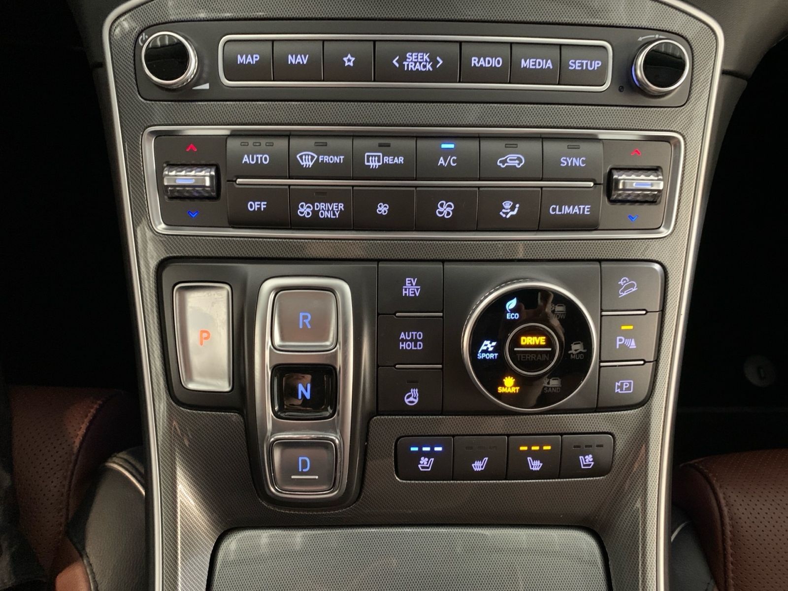Fahrzeugabbildung Hyundai SANTA FE 1.6 T-GDI Prime Plug-In Hybrid 4WD AHK
