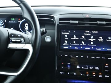 Hyundai TUCSON - 11