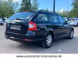 Skoda Octavia Combi Ambition - Skoda Octavia aus 2012 mit Diesel-Antrieb: Kombi