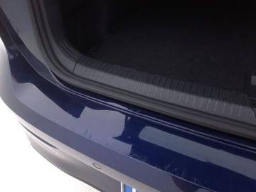 Volkswagen Golf - 5