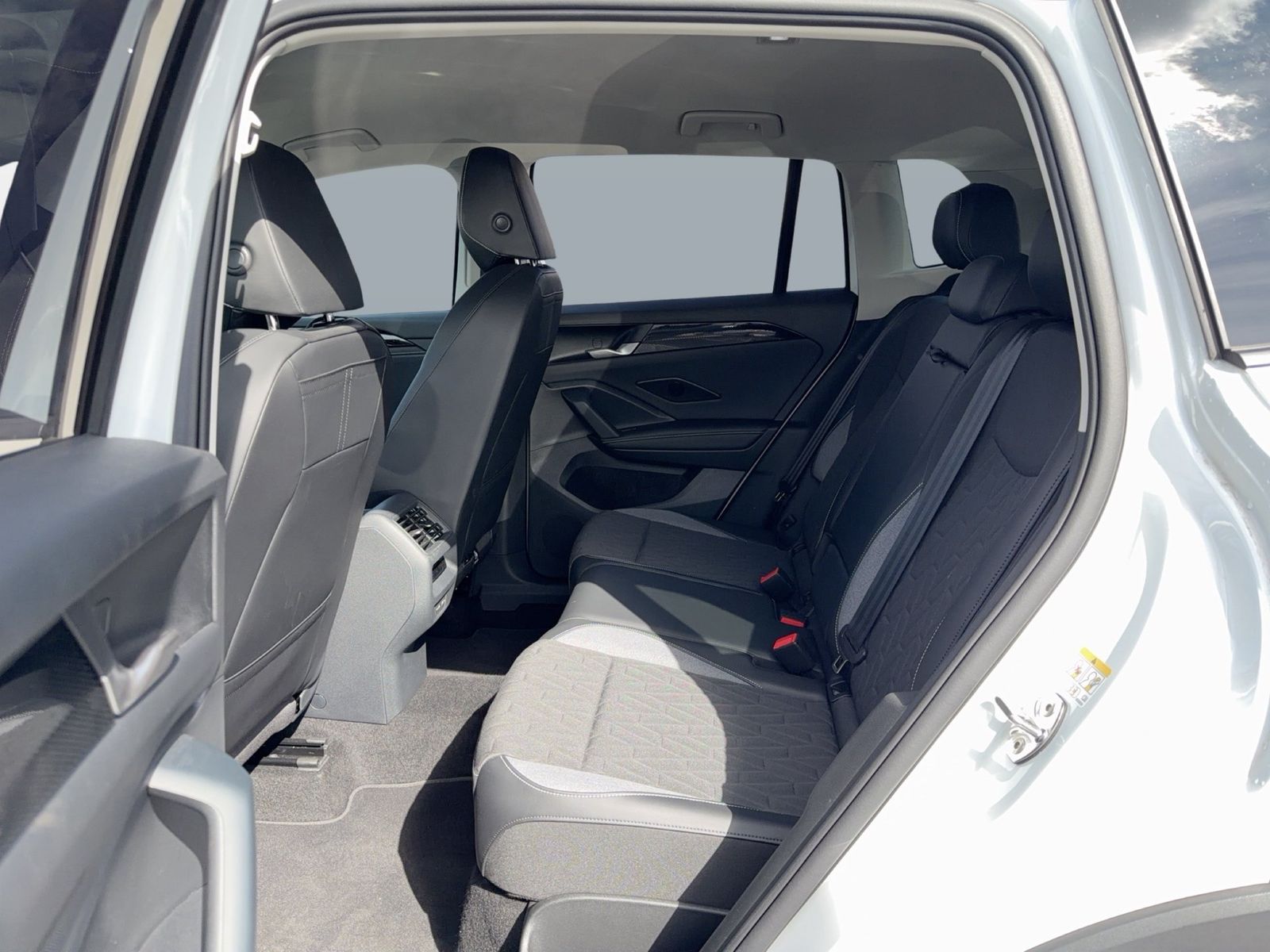 Volkswagen Tiguan - Bild 11