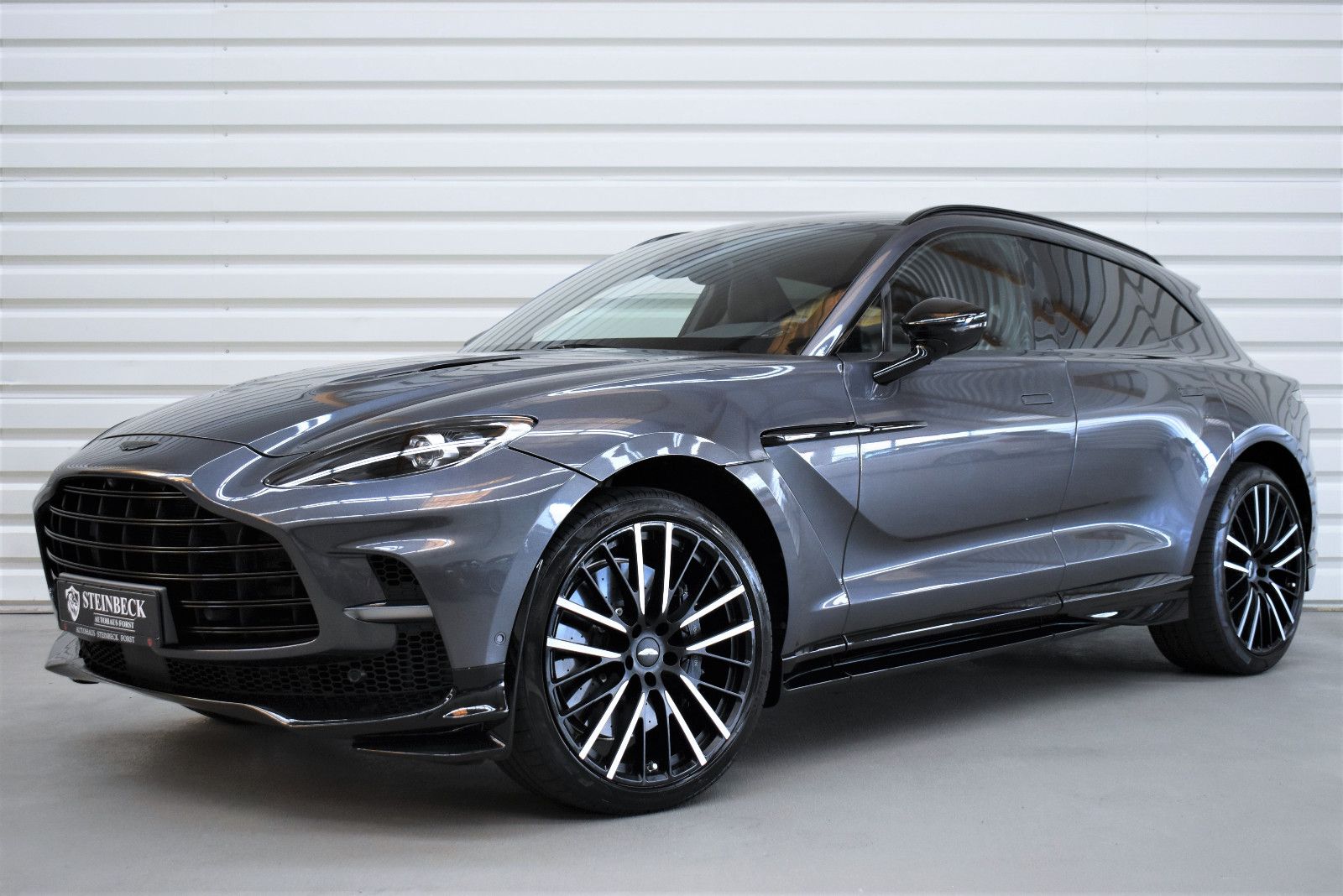 Aston Martin DBX707 4.0 V8+Totwinkel+1.Hand+360°+Nur.34.300km imagem 3