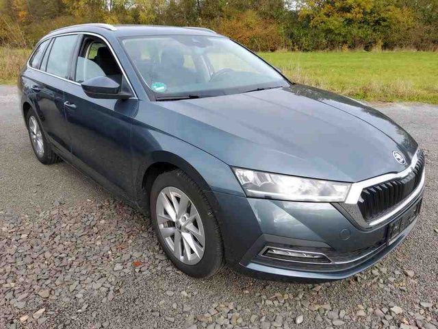 Skoda Octavia Combi 1.5 TSI First Edition|NAVI|AHK|SHZ