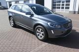 Volvo XC60 D3 FWD Schalter Momentum*FSHZG*RFK*AHK - gebrauchte Volvo XC60 aus dem Jahr 2017