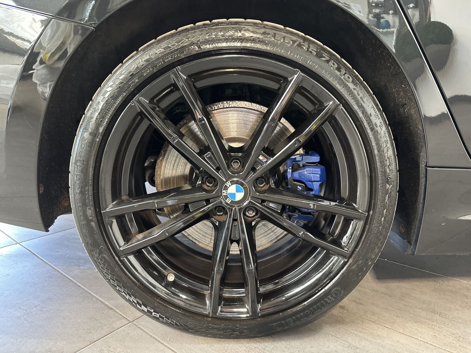 Fahrzeugabbildung BMW 330e Touring M-Sport NAV+LED+AHK+H&K+19ZOLL+1HD