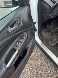 Ford Kuga - 10