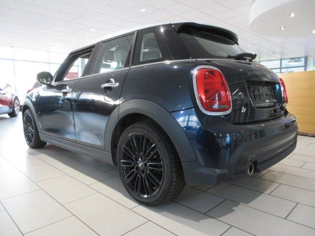 Fahrzeugabbildung MINI Mini Cooper Classic Trim LED/NAVI/SHZ/PANO/LEDER