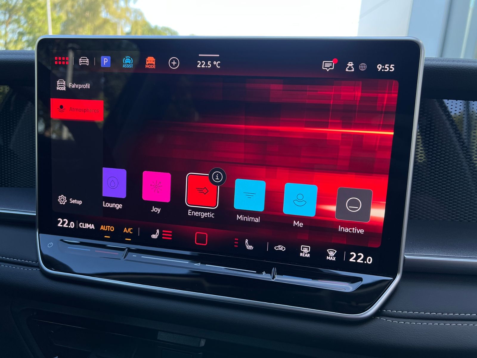 Fahrzeugabbildung Volkswagen Tayron LIFE 1.5 eTSI DSG *AHK, 7-Sitzer, LED, AC