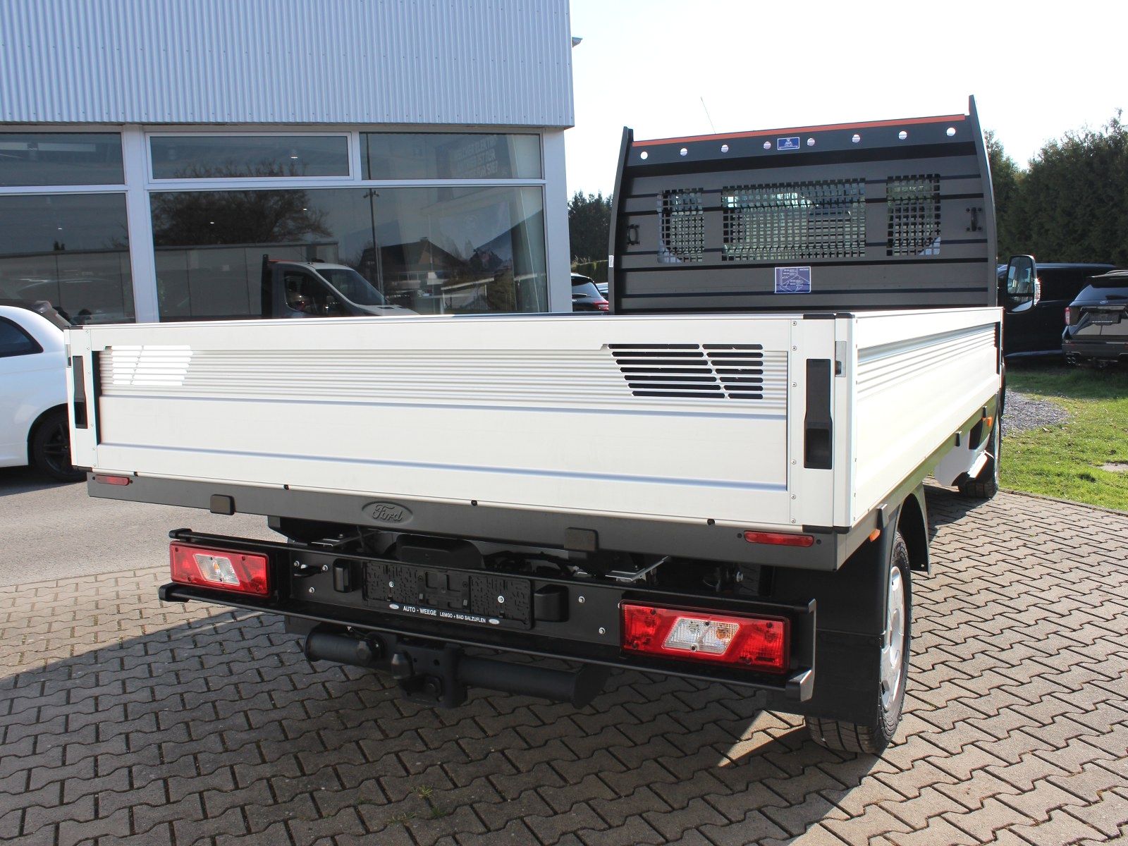Fahrzeugabbildung Ford Transit 350 L3 Einzelkabine Trend