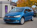 Volkswagen Touran 2.0 TDI SCR DSG Highline AHK ACC LED NAVI - mit Diesel-Antrieb: Blau, Alcantara, Abstandswarner