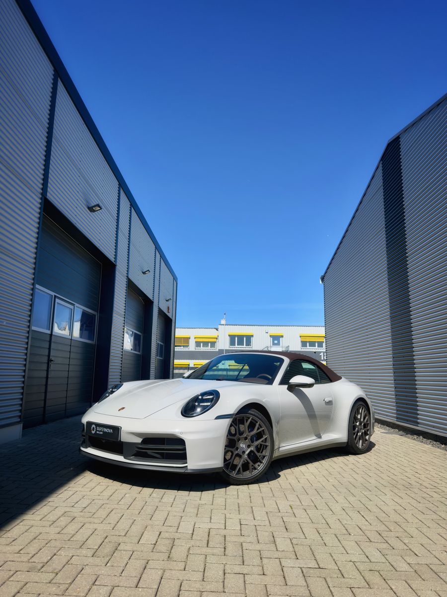 PORSCHE 992 Carrera Cabriolet
