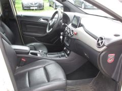 Fahrzeugabbildung B 180 d CDI 1 Hand Fahrerprofil Musikstreaming S