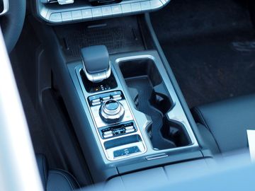 Bild 12 BAIC BJ40 4x4 Pano LED e. Trittbretter