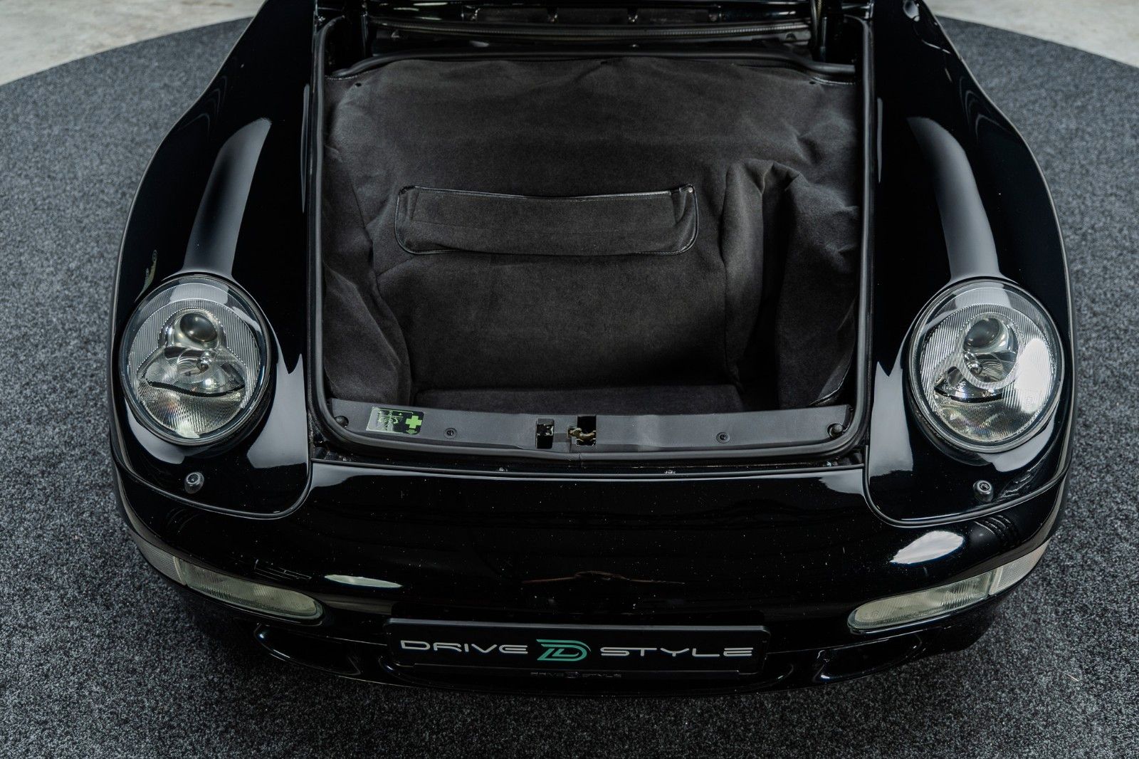 Fahrzeugabbildung Porsche 993 Carrera 4S + Bilstein + RS Sitze + Käfig