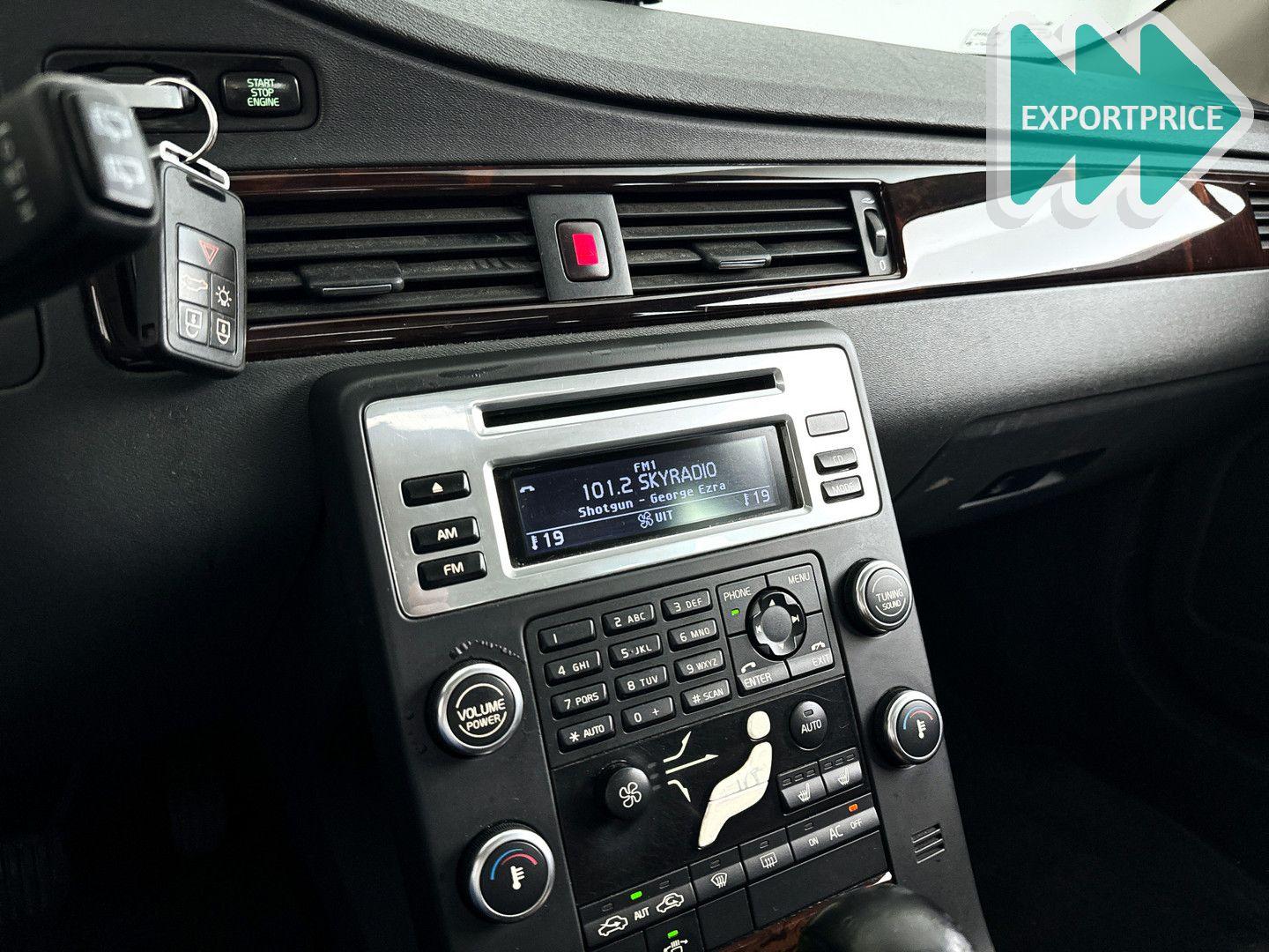 Volvo V70 2008 — photo 16