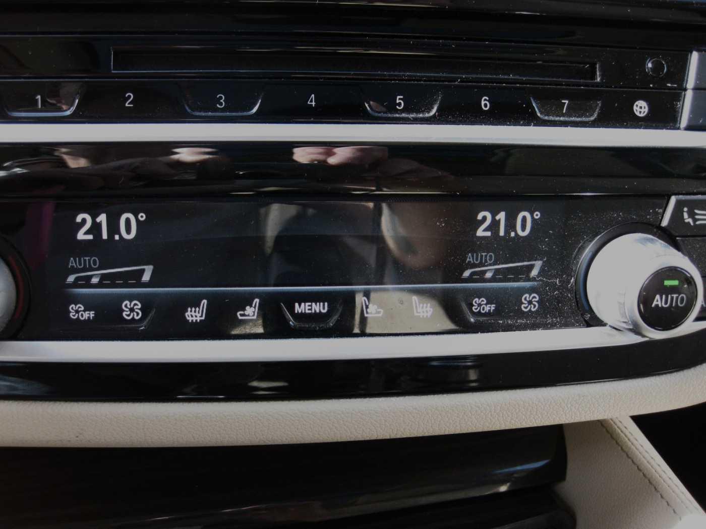 BMW 520d Touring Aut. Luxury Line 1HD Top Ausst.