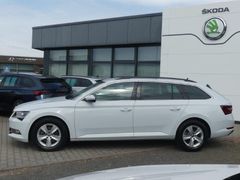 Fahrzeugabbildung Skoda Superb Combi 1.6 TDI DSG Ambition *XEN*NAVI*ACC*