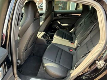 Porsche Panamera - 11