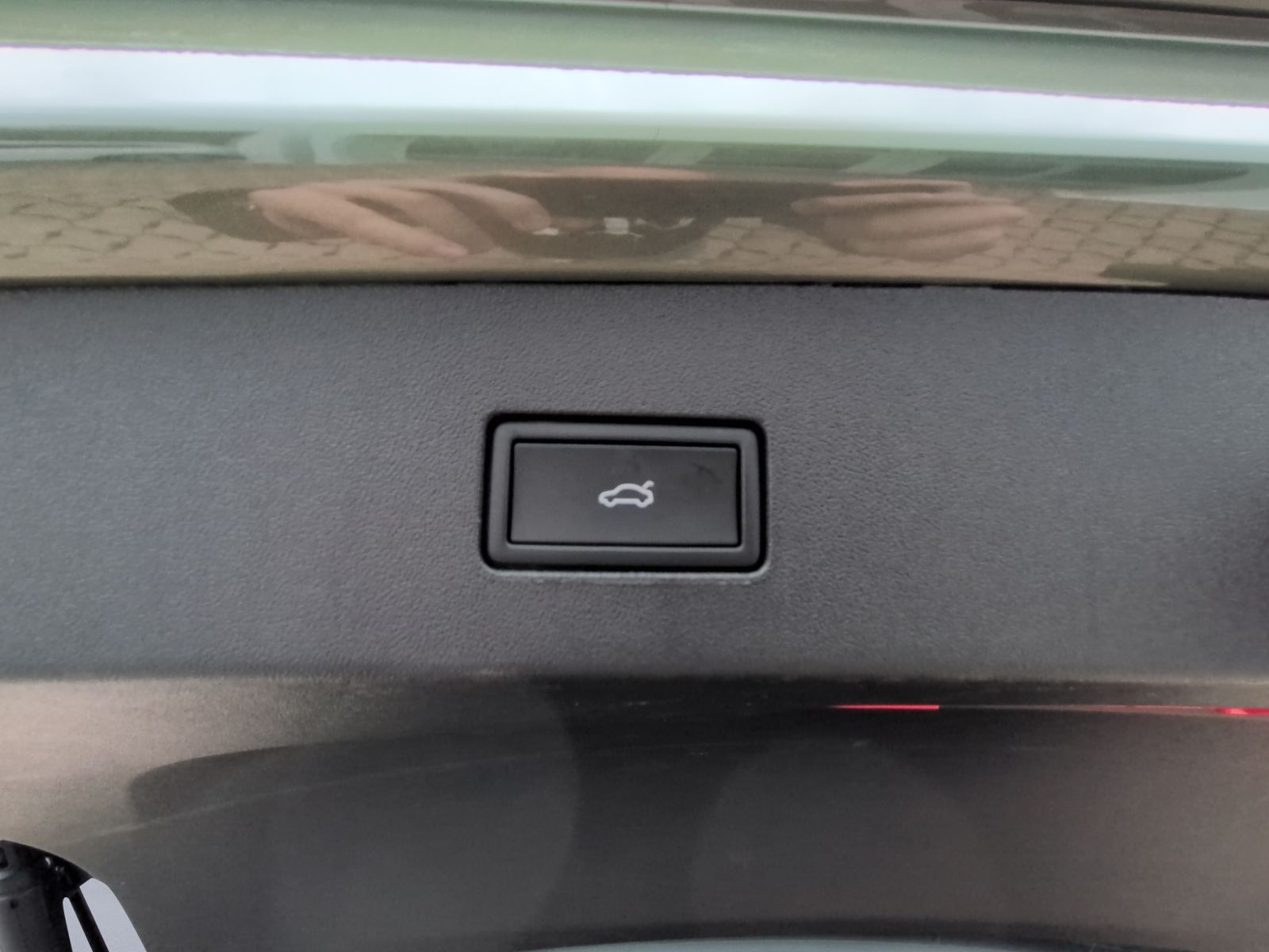 Tayron R-Line 2.0 TDI 4MO DSG AHK+STHZ+BLACK+HuD