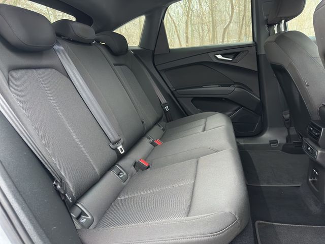 Q4 Sportback e-tron 35