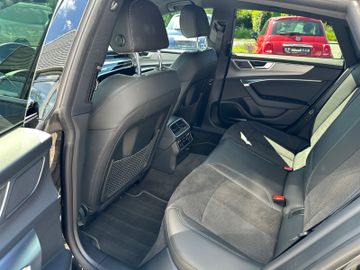 Fahrzeugabbildung Audi A7 Sportback 50 TFSI e Quattro 2x S Line 20"