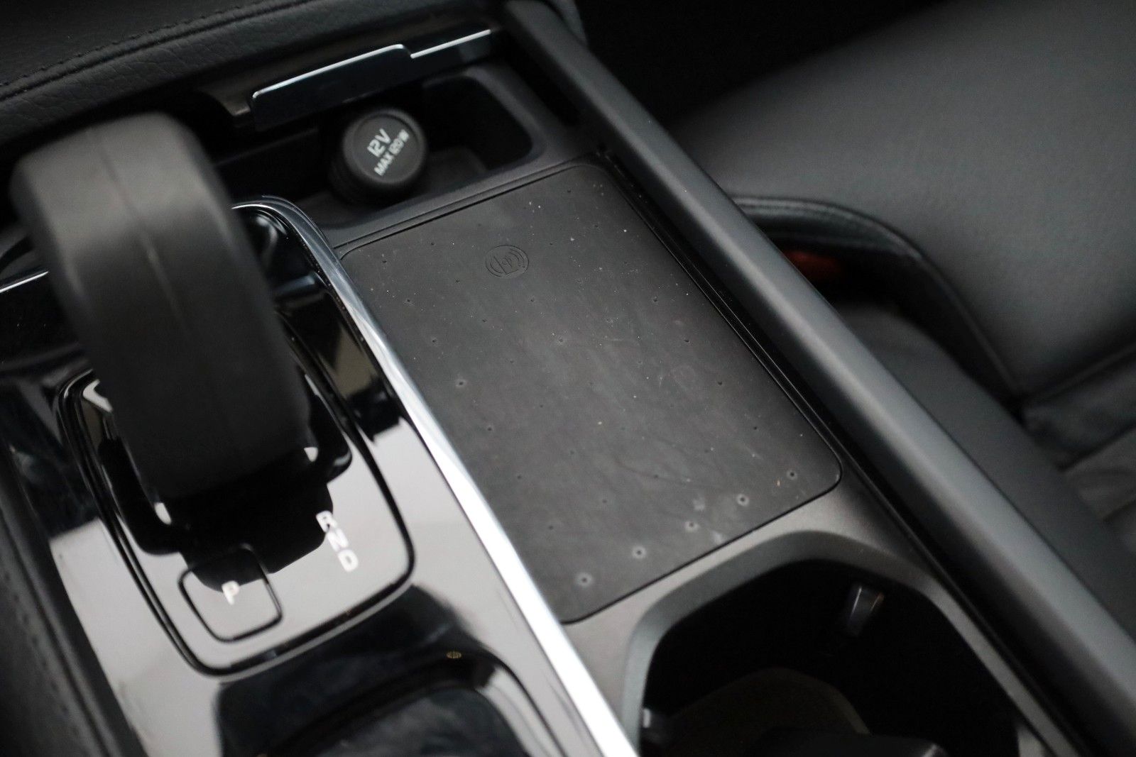 Fahrzeugabbildung Volvo V90 CC Pro AWD Leder,Navi,LED,SH,Kamera,ACC