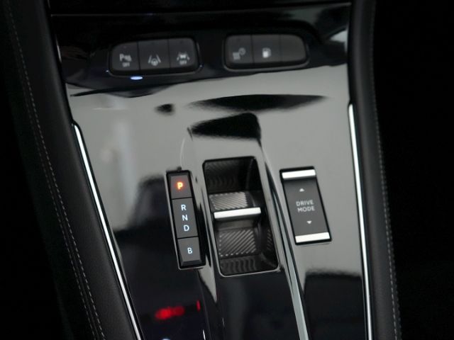 Grandland GSe PHEV 4X4 AT+ANHÄNGERKUPPLUNG+NAVI+