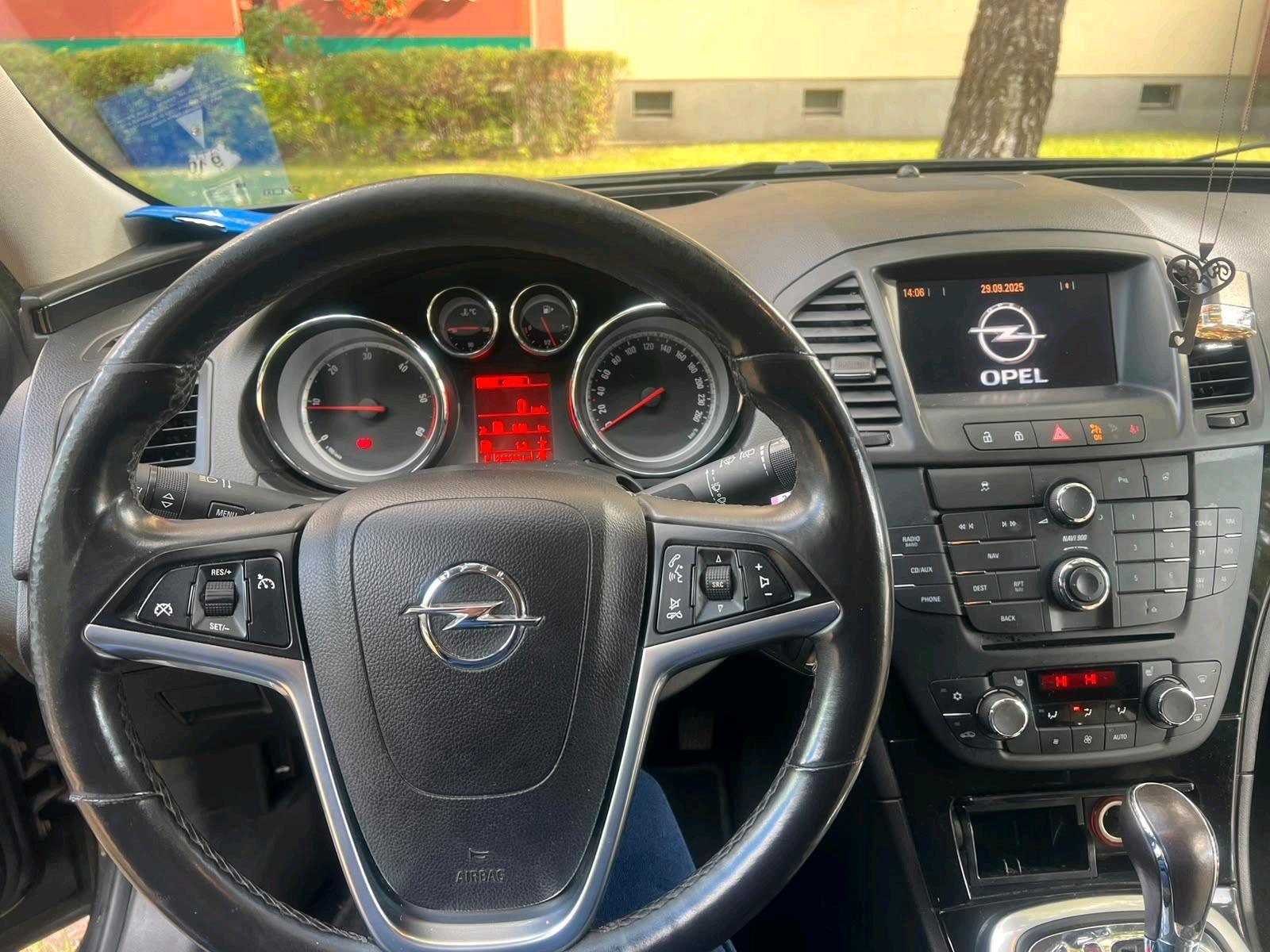 Opel Insignia 2012 — photo 5