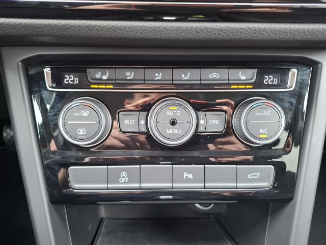 TOURAN 1.5 TSI DSG HIGHLINE AZV+NAVI+CAM+LED