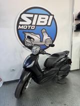 Piaggio Beverly 300 - PIAGGIO BEVERLY