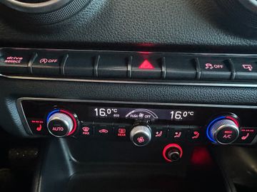 Audi A3 Sportback ambition *Bluetooth*AHK*Klima*SHZ*