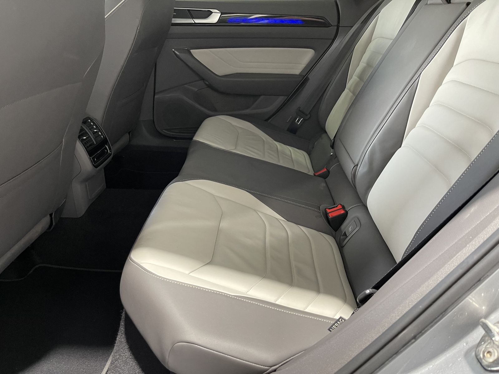 Fahrzeugabbildung Volkswagen Arteon Shooting Brake 2.0 TDI*STHZ*Leder*LED*Cam