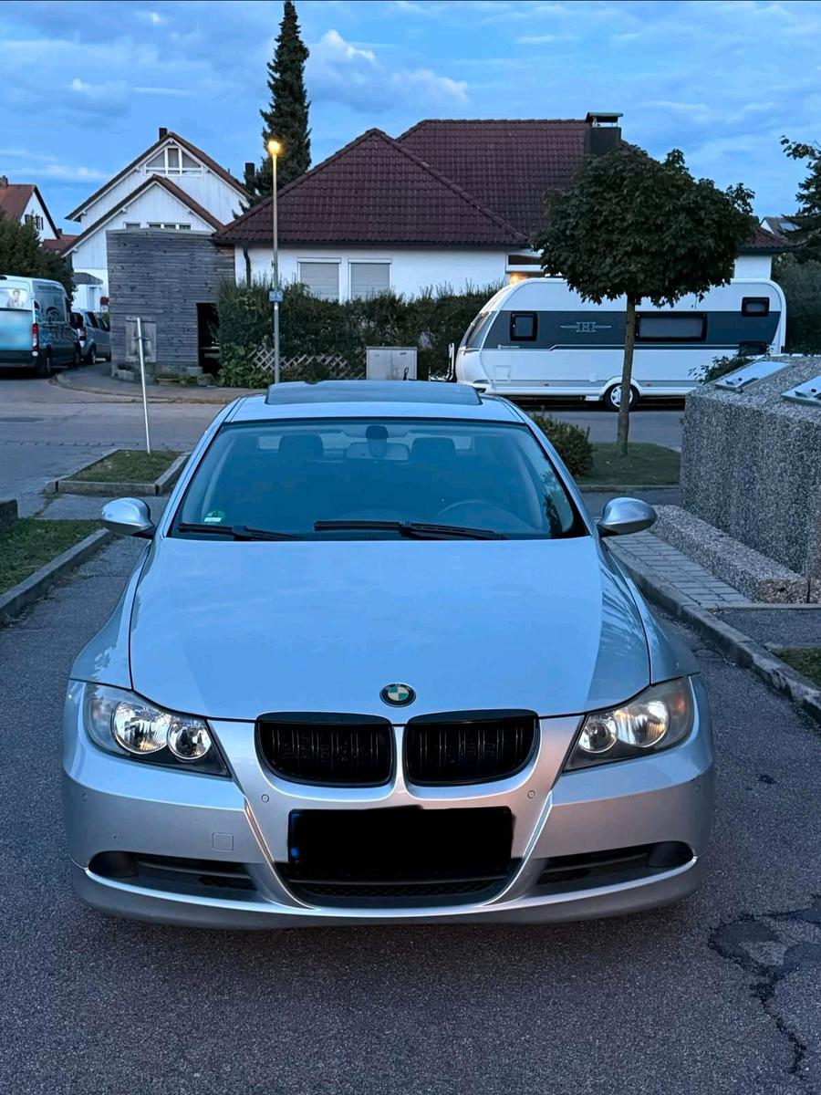 BMW 320