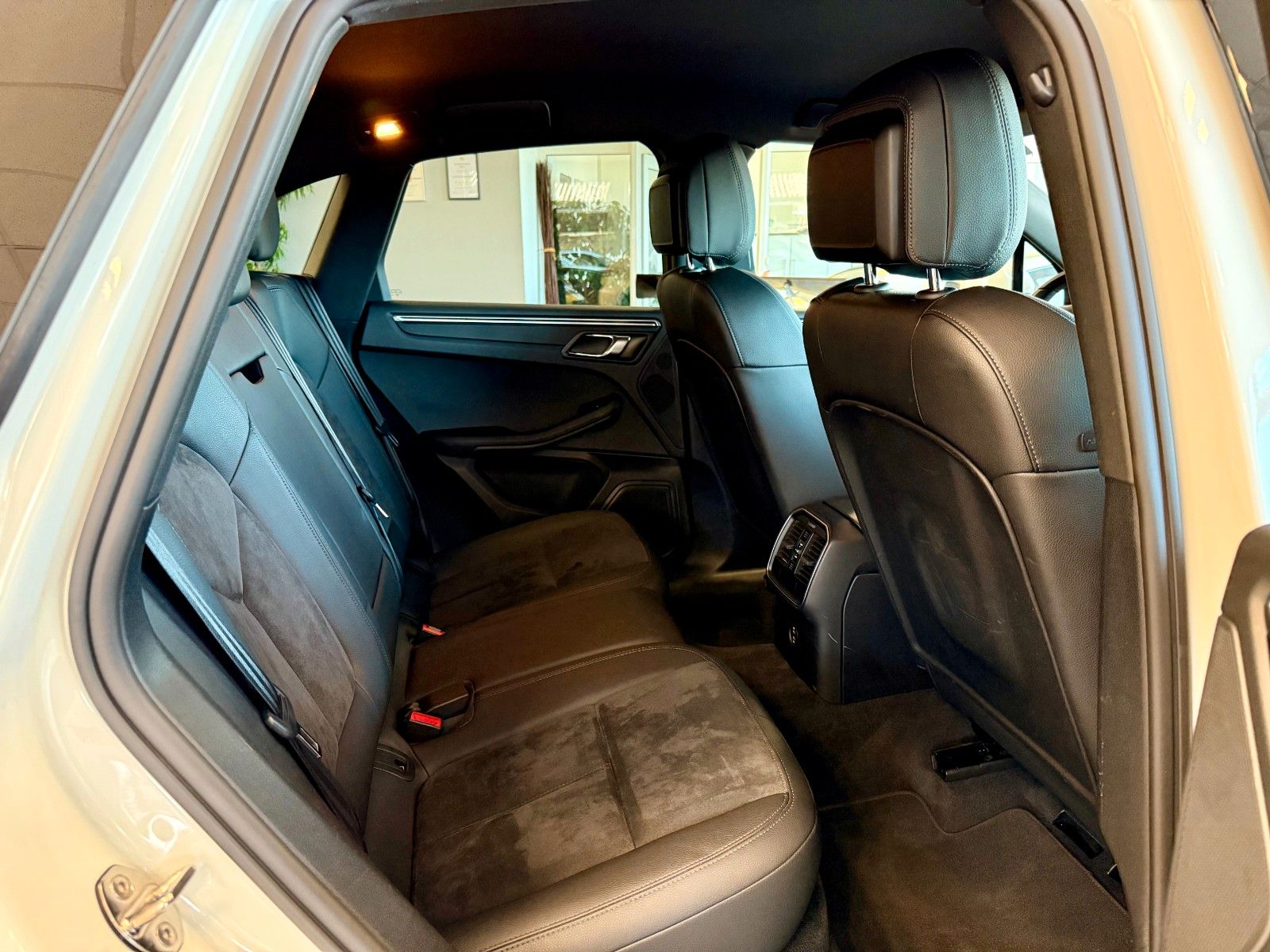 Fahrzeugabbildung Porsche Macan PDK ACC/ Kamera/ Standheizung