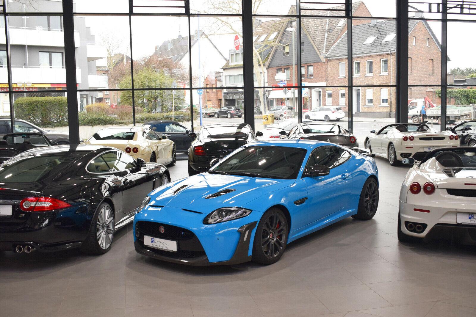 showroom-image-top