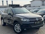 Volkswagen Touareg V6 TDI BMT LED+NAVI+PANO+R.KAM+AHK+LEDER - Volkswagen Touareg aus 2011: V6 TDI