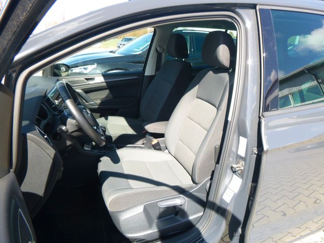 Fahrzeugabbildung Volkswagen Golf Sportsvan VII TSI >NAV/KAM/SHZ/PDC<