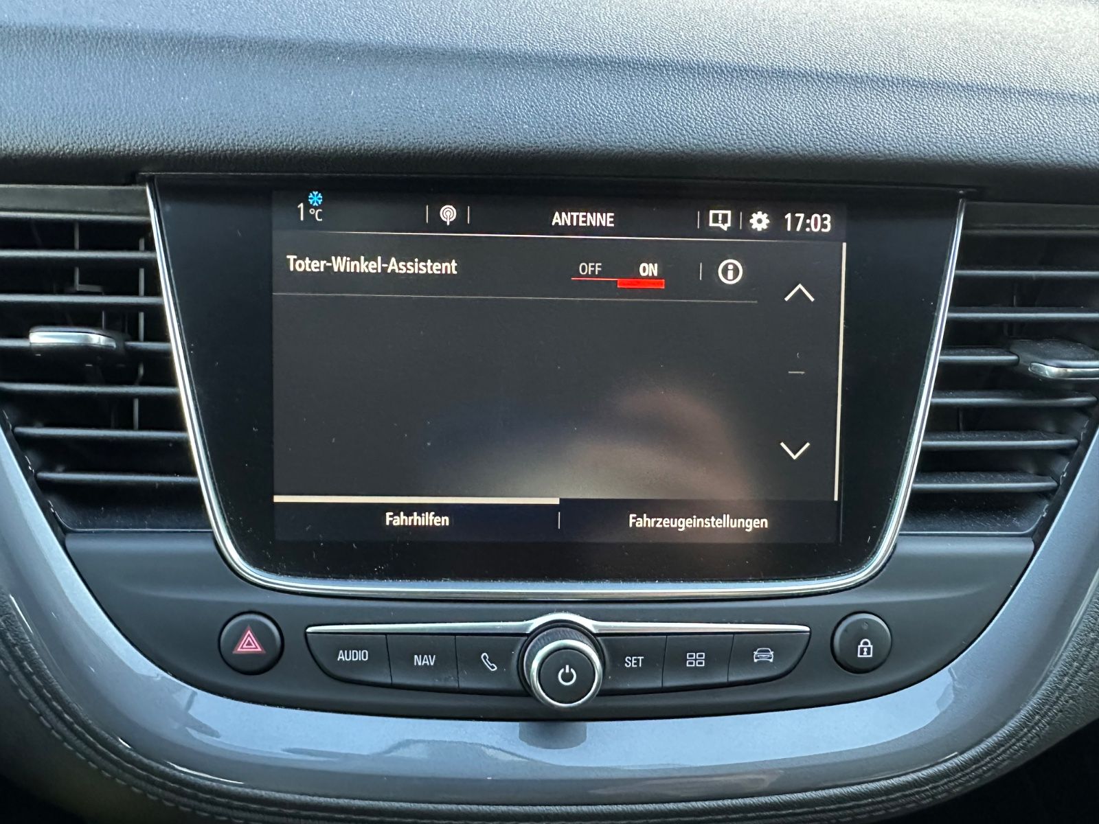 Fahrzeugabbildung Opel Grandland (X) 1.2 Turbo Navi/LED/SHZG/APP/GRA