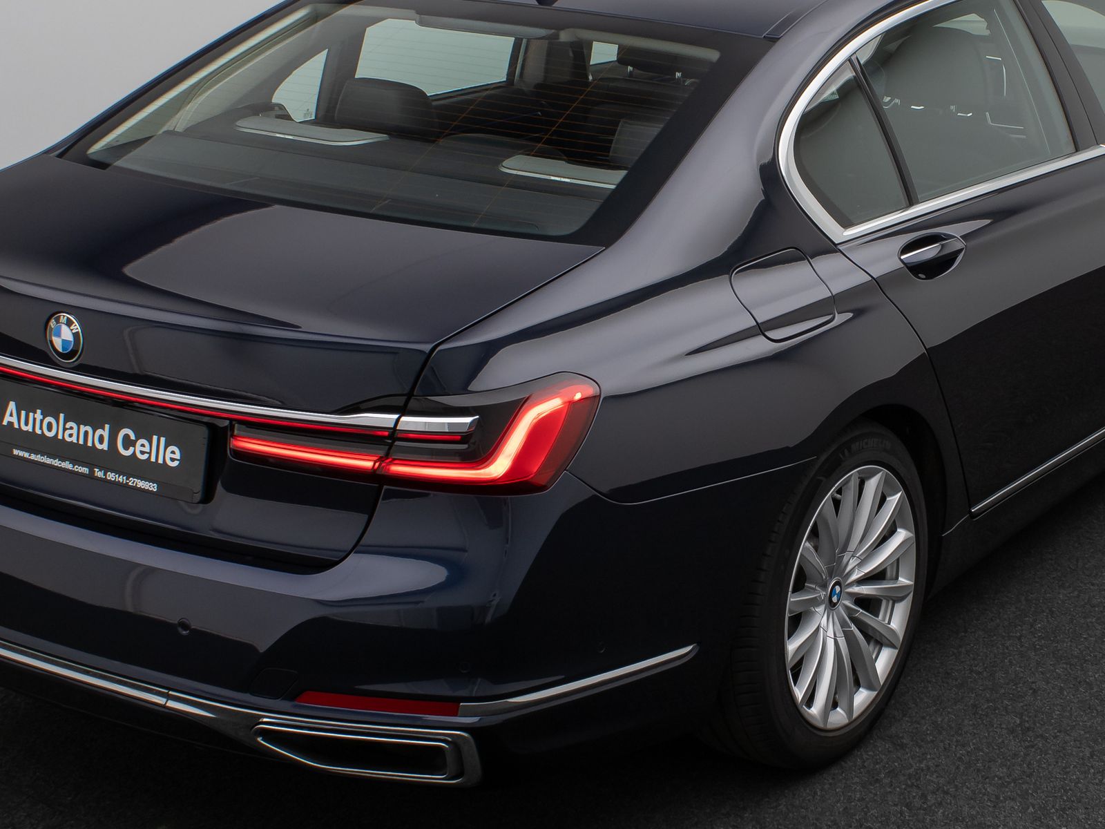Fahrzeugabbildung BMW 750Li xD 360°Panorama Laser HUD H/K Massage ACC