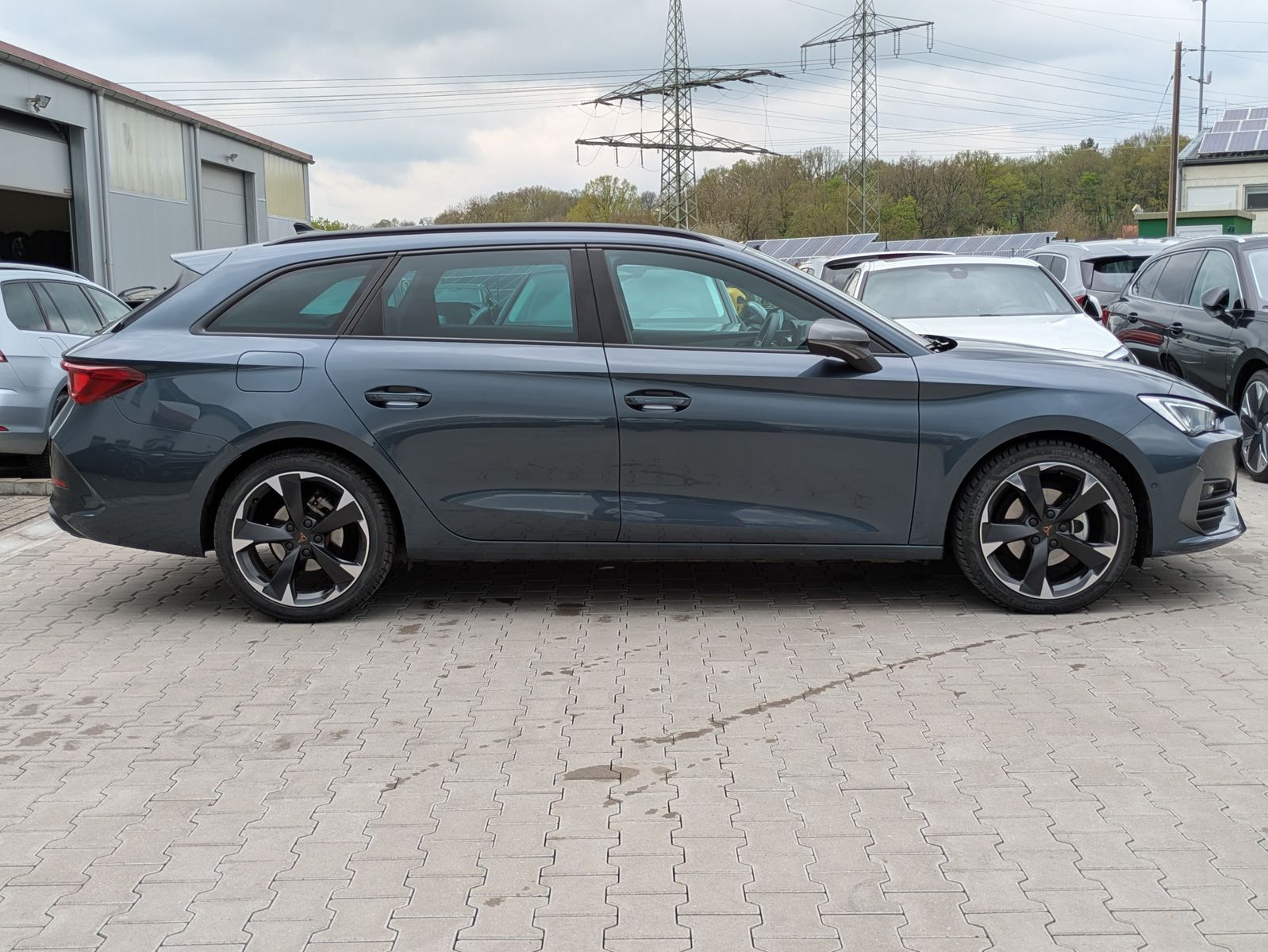 Fahrzeugabbildung CUPRA Leon 1.5 eTSI DSG MATRIX-LED*ACC*AHK*KAMERA*18"