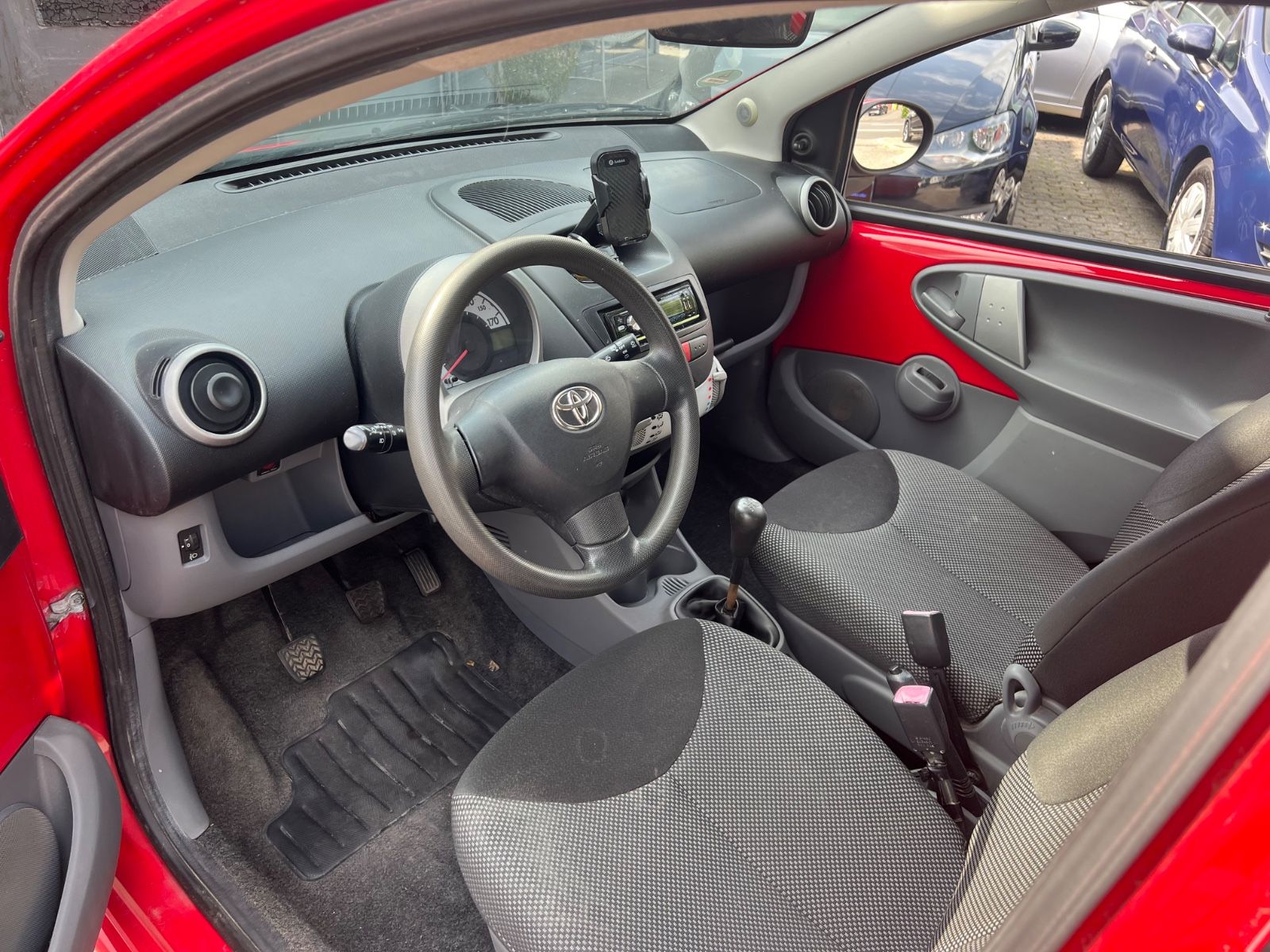 Fahrzeugabbildung Toyota Aygo AYGO *TÜV & ÖLWECHSEL NEU*