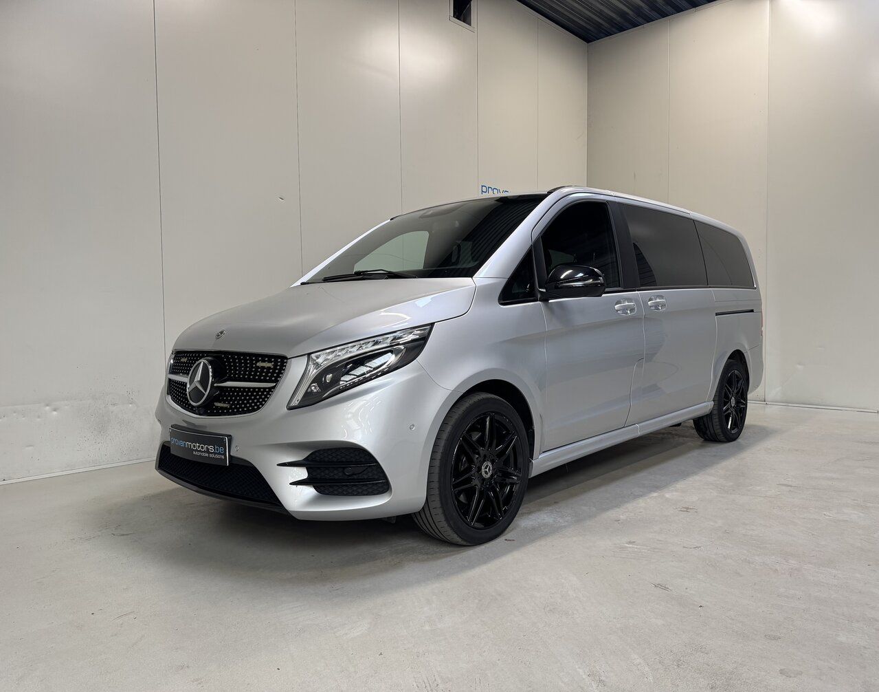 MERCEDES-BENZ V 300 d Long 5PL. AMG Pack - Dub Cab. - Topstaat