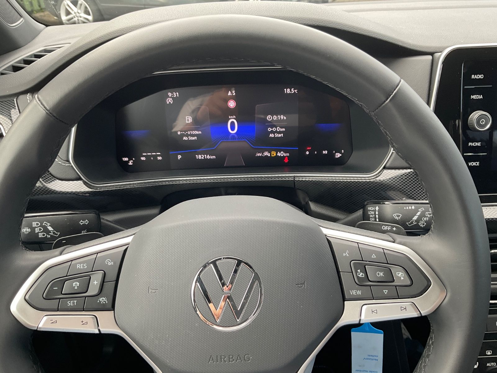 Fahrzeugabbildung Volkswagen T-Cross 1.5 TSI DSG R-Line,Kamera,AHK,ACC,Navi,